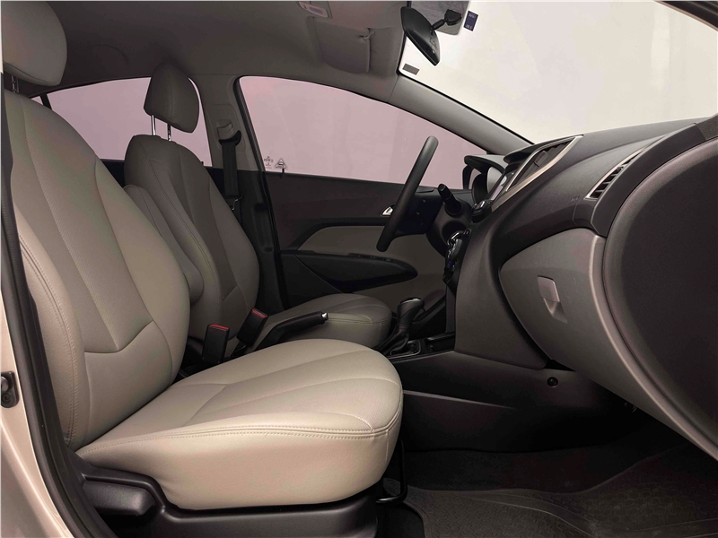 Foto do veículo HYUNDAI HB20S 1.6 COMFORT PLUS 16V FLEX 4P AUTOMÁTICO 2018 63.610 KM 64.900,00