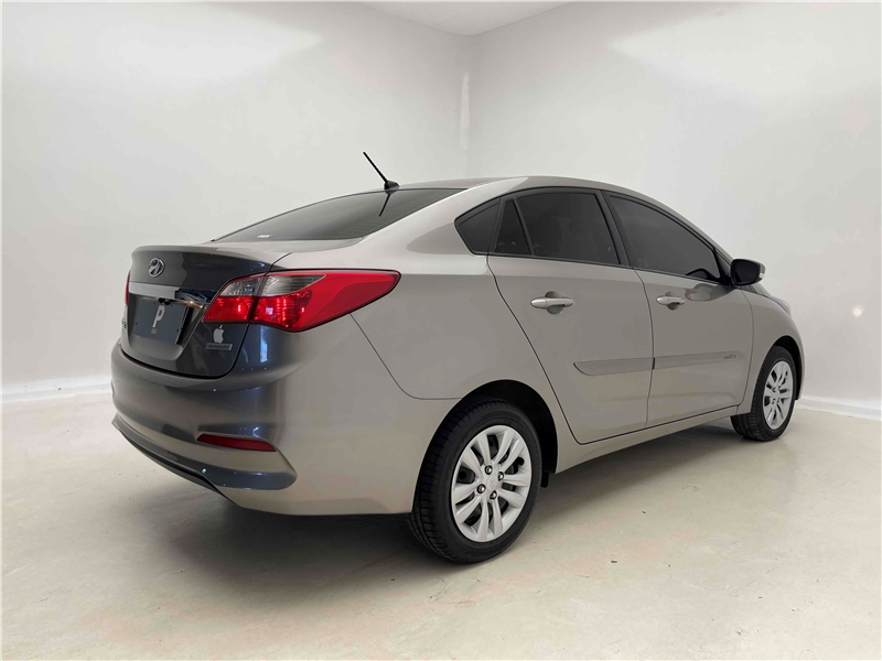 Foto do veículo HYUNDAI HB20S 1.6 COMFORT PLUS 16V FLEX 4P AUTOMÁTICO 2018 63.610 KM 64.900,00