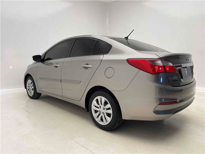 Foto do veículo HYUNDAI HB20S 1.6 COMFORT PLUS 16V FLEX 4P AUTOMÁTICO 2018 63.610 KM 64.900,00