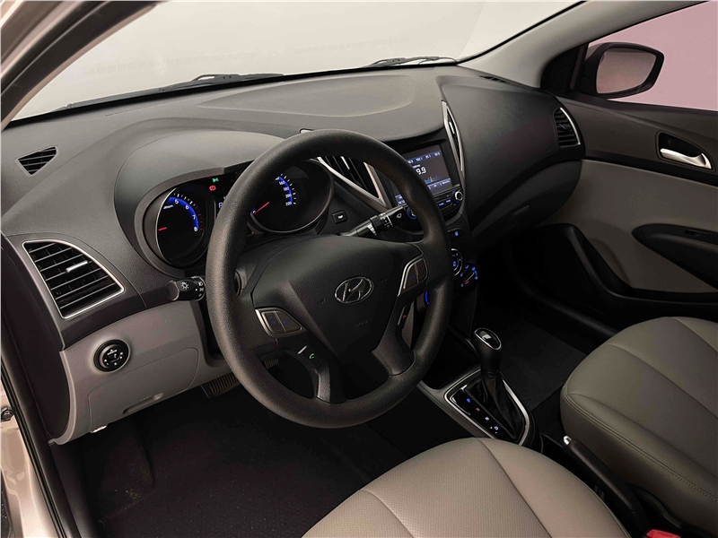 Foto do veículo HYUNDAI HB20S 1.6 COMFORT PLUS 16V FLEX 4P AUTOMÁTICO 2018 63.610 KM 64.900,00
