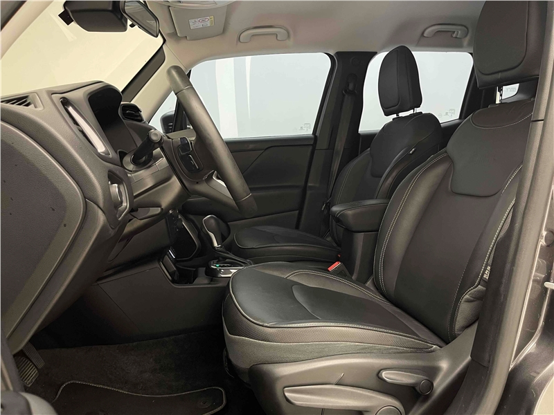 Foto do veículo JEEP RENEGADE 1.3 T270 TURBO FLEX LONGITUDE AT6 2023 12.575 KM 127.900,00