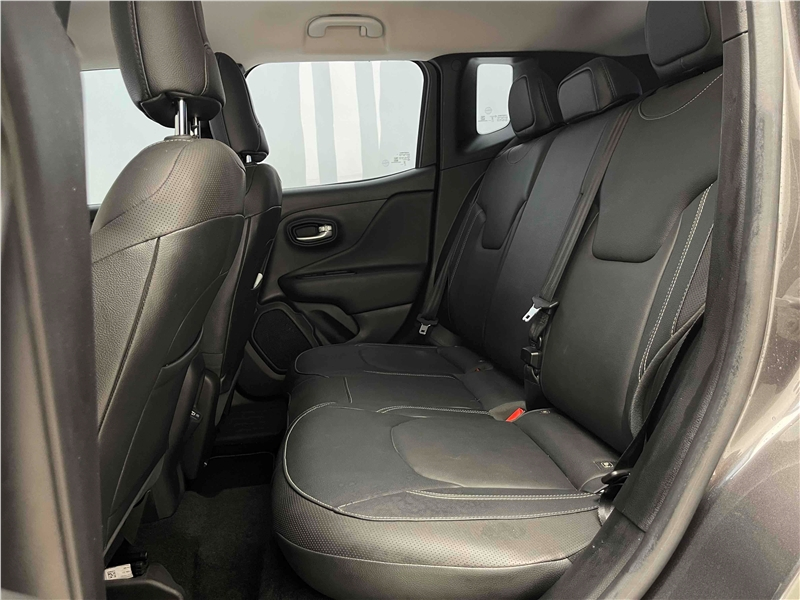 Foto do veículo JEEP RENEGADE 1.3 T270 TURBO FLEX LONGITUDE AT6 2023 12.575 KM 127.900,00
