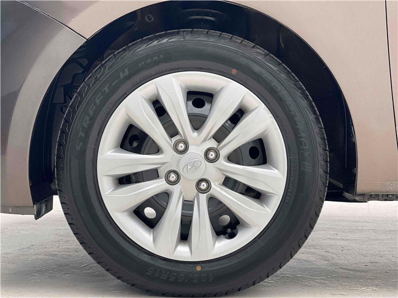 Foto do veículo HYUNDAI HB20 1.0 COMFORT PLUS 12V FLEX 4P MANUAL 2016 81.966 KM 49.900,00