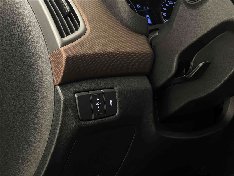 Foto do veículo HYUNDAI CRETA 2.0 16V FLEX PRESTIGE AUTOMÁTICO 2019 62.798 KM 93.900,00