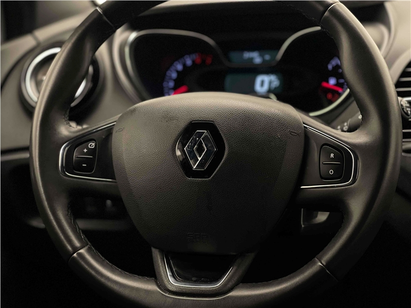 Foto do veículo RENAULT CAPTUR 1.6 16V SCE FLEX LIFE X-TRONIC 2021 31.445 KM 80.900,00