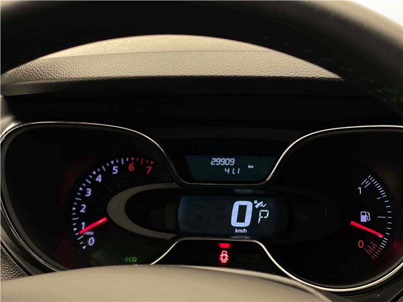 Foto do veículo RENAULT CAPTUR 1.6 16V SCE FLEX BOSE X-TRONIC 2020 29.909 KM 85.900,00