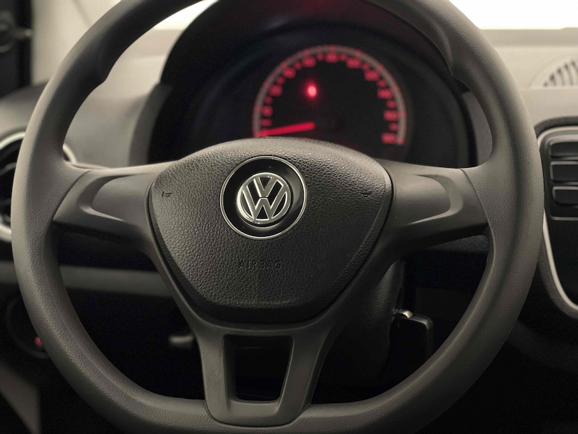 Foto do veículo VOLKSWAGEN UP 1.0 MPI TAKE UP 12V FLEX 4P MANUAL 2018 58.585 KM 45.900,00