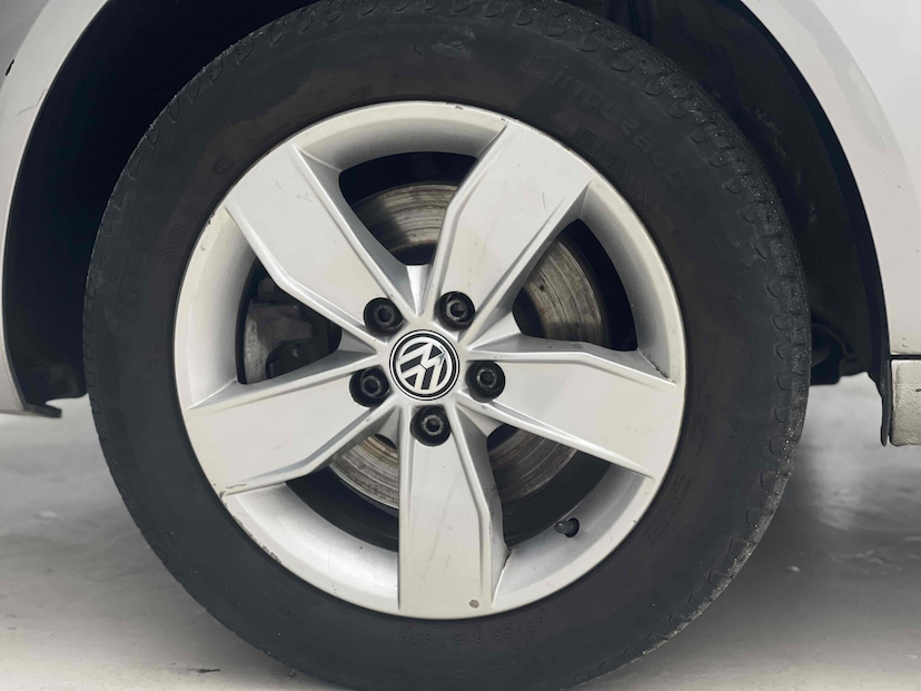 Foto do veículo VOLKSWAGEN FOX 1.6 MSI HIGHLINE 16V FLEX 4P MANUAL 2017 42.013 KM 54.900,00