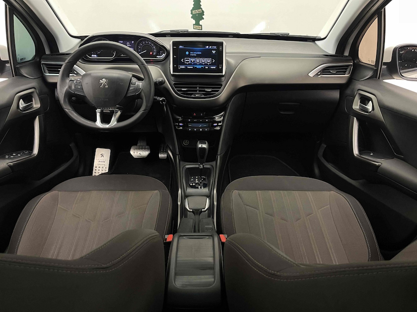 Foto do veículo PEUGEOT 2008 1.6 16V FLEX GRIFFE 4P AUTOMÁTICO 2018 51.825 KM 69.900,00