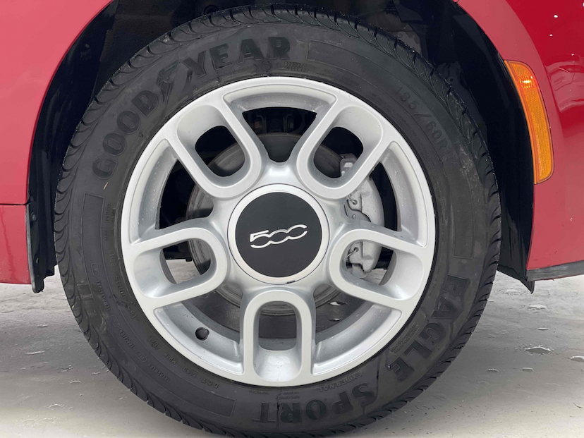 Foto do veículo FIAT 500 1.4 CULT 8V FLEX 2P AUTOMATIZADO 2012 44.821 KM 45.900,00