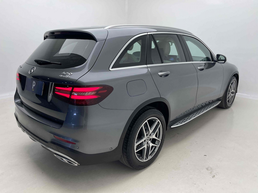 Foto do veículo MERCEDES-BENZ GLC 250 2.0 CGI GASOLINA SPORT 4MATIC 9G-TRONIC 2019 56.928 KM 199.900,00