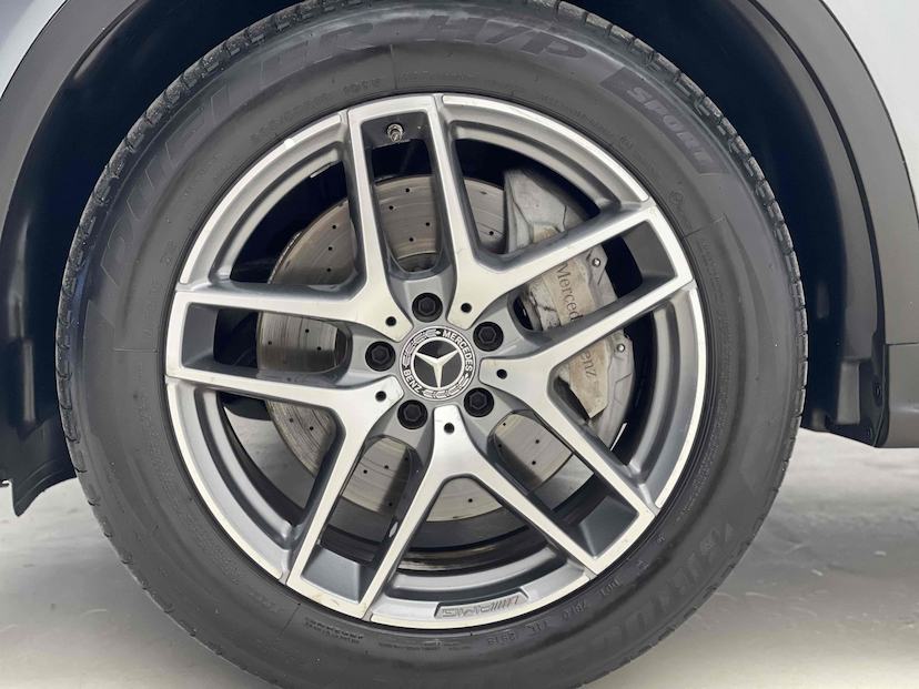 Foto do veículo MERCEDES-BENZ GLC 250 2.0 CGI GASOLINA SPORT 4MATIC 9G-TRONIC 2019 56.928 KM 199.900,00