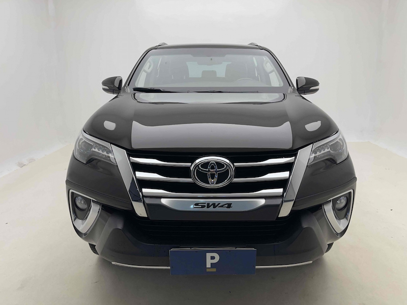 Foto do veículo TOYOTA HILUX SW4 4.0 SRX 4X4 7 LUGARES V6 24V GASOLINA 4P AUTOMÁTICO 2016 88.937 KM 209.900,00