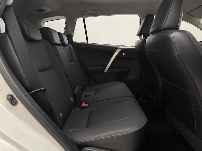 Foto do veículo TOYOTA RAV4 2.0 4X2 16V GASOLINA 4P AUTOMÁTICO 2015 82.526 KM 87.900,00