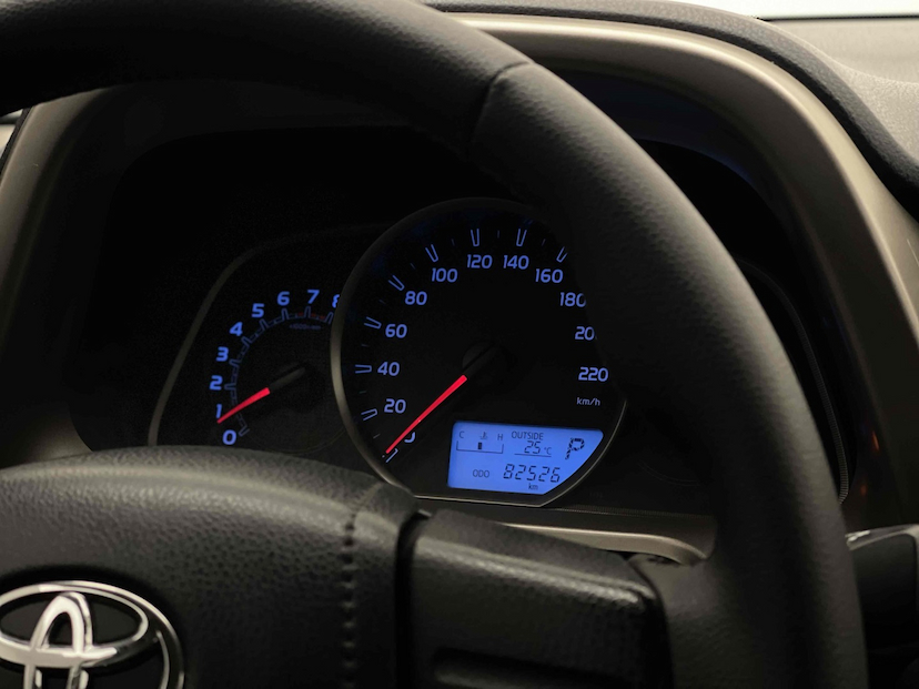 Foto do veículo TOYOTA RAV4 2.0 4X2 16V GASOLINA 4P AUTOMÁTICO 2015 82.526 KM 87.900,00