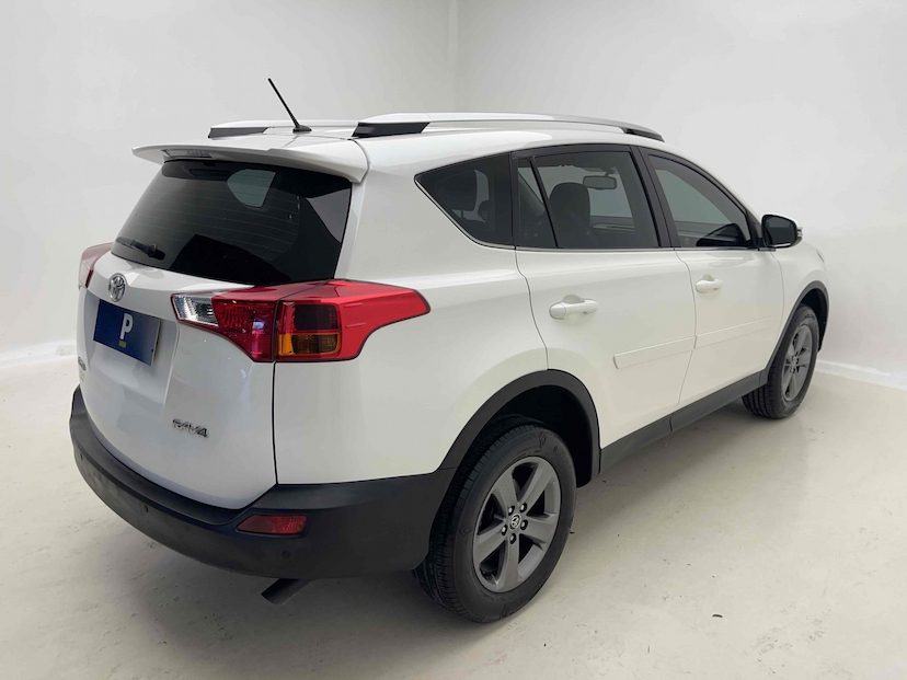 Foto do veículo TOYOTA RAV4 2.0 4X2 16V GASOLINA 4P AUTOMÁTICO 2015 82.526 KM 87.900,00