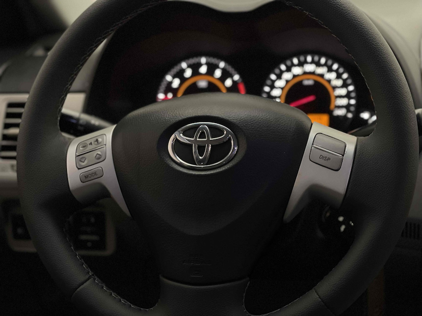 Foto do veículo TOYOTA COROLLA 1.8 GLI 16V FLEX 4P AUTOMÁTICO 2012 138.842 KM 56.900,00