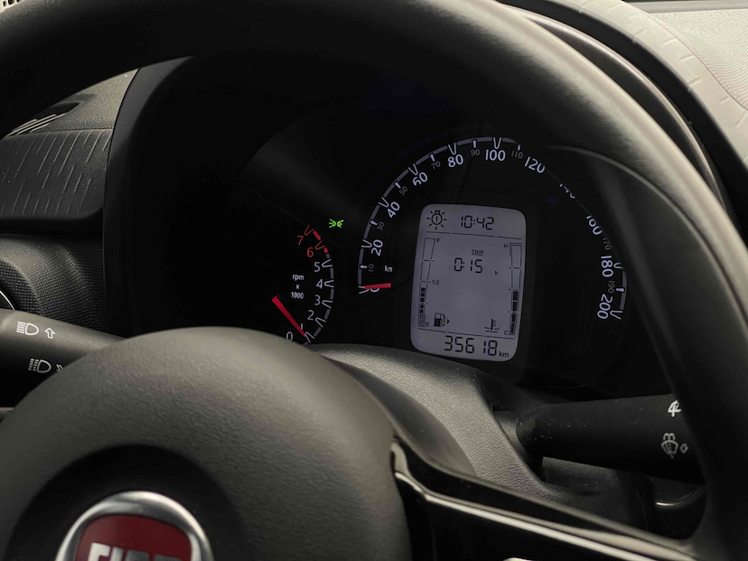 Foto do veículo FIAT MOBI 1.0 8V EVO FLEX WAY MANUAL 2018 35.618 KM 46.900,00