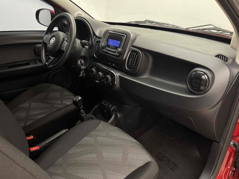 Foto do veículo FIAT MOBI 1.0 8V EVO FLEX WAY MANUAL 2018 35.618 KM 46.900,00