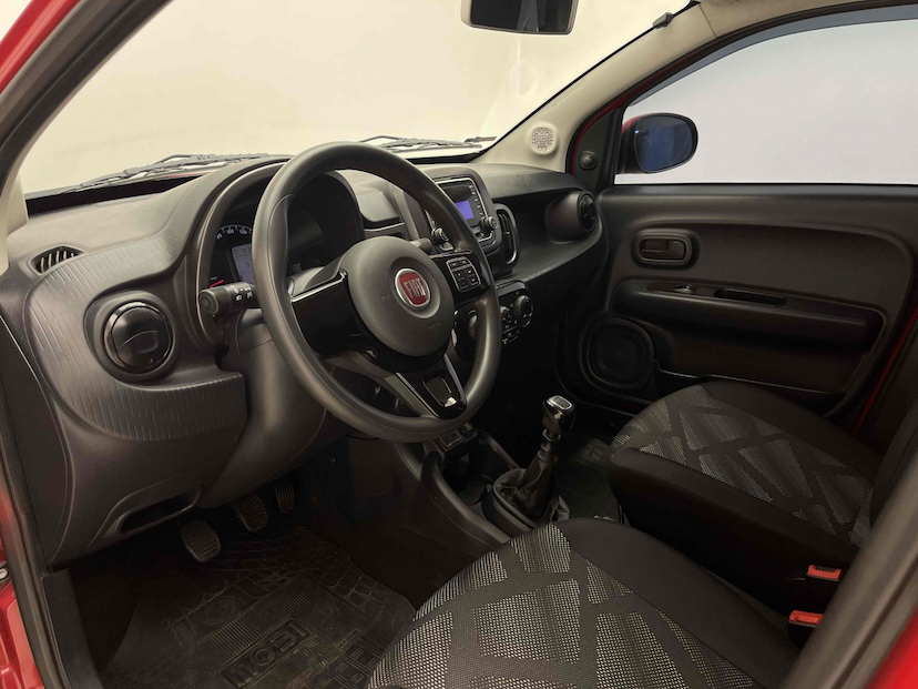 Foto do veículo FIAT MOBI 1.0 8V EVO FLEX WAY MANUAL 2018 35.618 KM 46.900,00