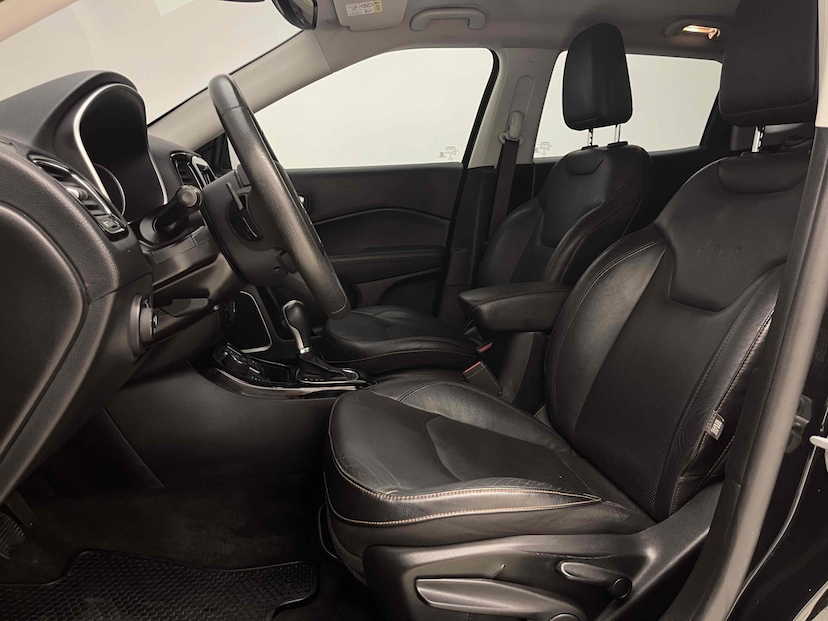 Foto do veículo JEEP COMPASS 2.0 16V DIESEL LIMITED 4X4 AUTOMÁTICO 2018 62.924 KM 118.900,00