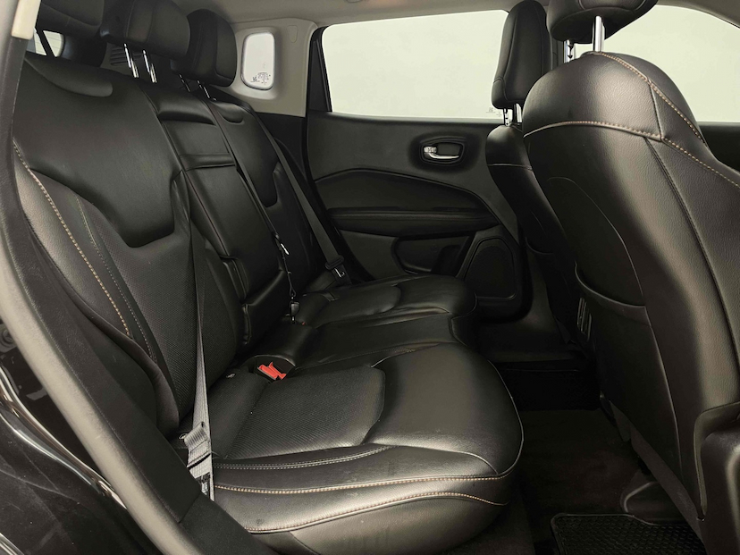 Foto do veículo JEEP COMPASS 2.0 16V DIESEL LIMITED 4X4 AUTOMÁTICO 2018 62.924 KM 118.900,00