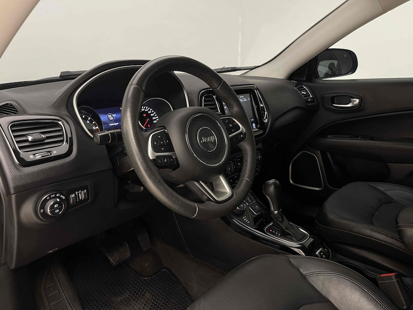 Foto do veículo JEEP COMPASS 2.0 16V DIESEL LIMITED 4X4 AUTOMÁTICO 2018 62.924 KM 118.900,00