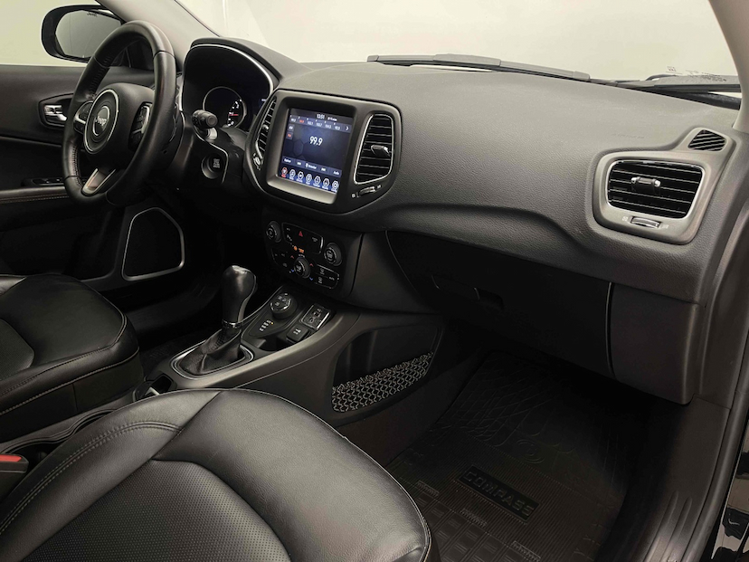 Foto do veículo JEEP COMPASS 2.0 16V DIESEL LONGITUDE 4X4 AUTOMÁTICO 2020 58.259 KM 122.900,00
