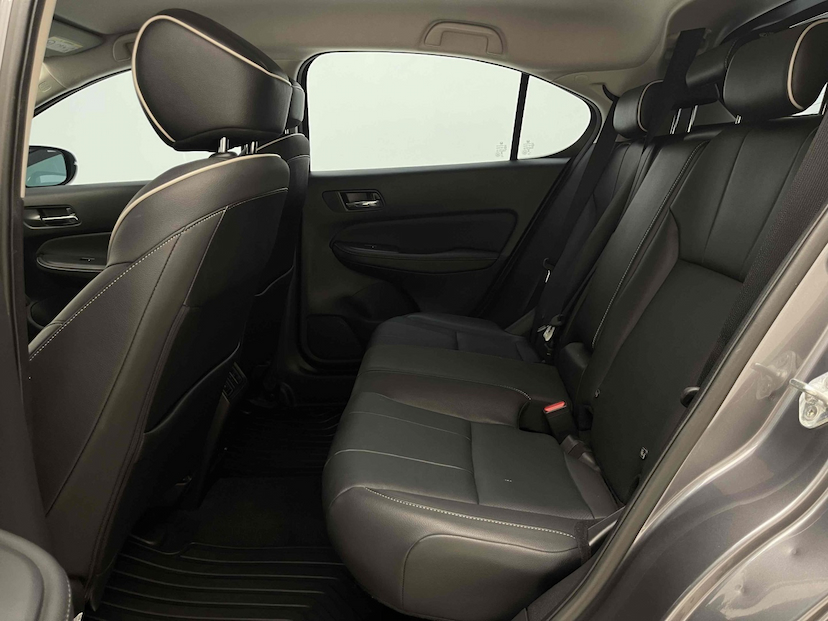 Foto do veículo HONDA CITY 1.5 I-VTEC FLEX HATCH TOURING CVT 2023 17.899 KM 119.900,00