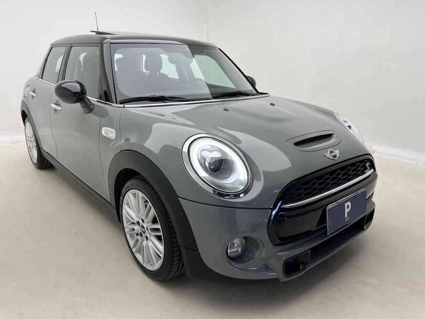 Foto do veículo MINI COOPER 2.0 S EXCLUSIVE 16V TURBO GASOLINA 4P AUTOMÁTICO 2017 61.105 KM 112.900,00