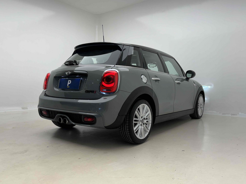 Foto do veículo MINI COOPER 2.0 S EXCLUSIVE 16V TURBO GASOLINA 4P AUTOMÁTICO 2017 61.105 KM 112.900,00