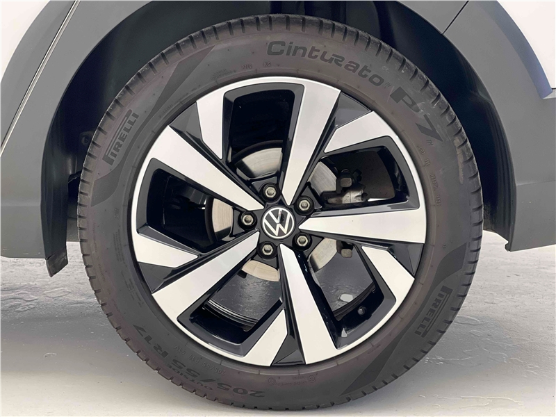 Foto do veículo VOLKSWAGEN NIVUS 1.0 200 TSI TOTAL FLEX HIGHLINE AUTOMÁTICO 2021 14.172 KM 114.900,00