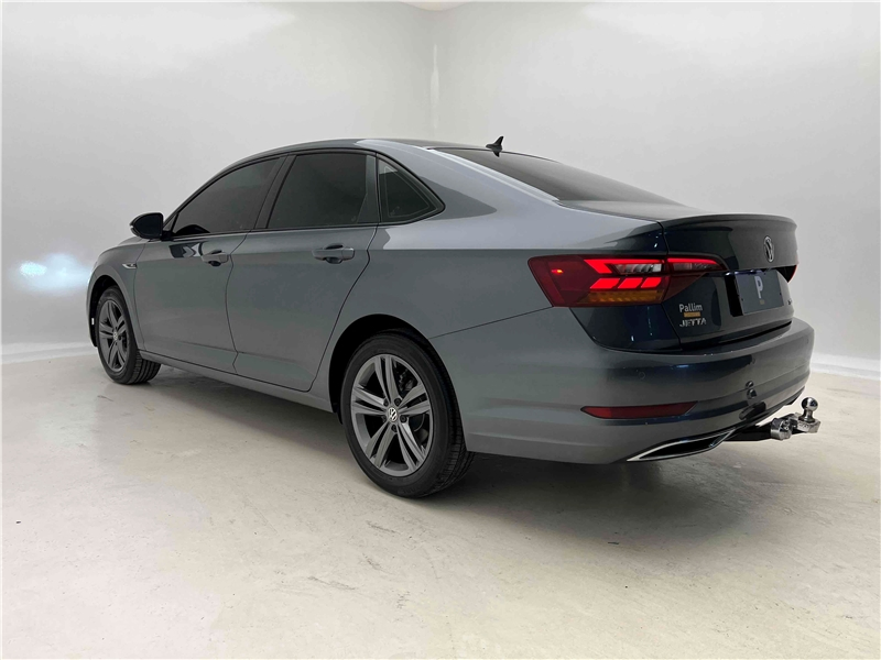 Foto do veículo VOLKSWAGEN JETTA 1.4 250 TSI TOTAL FLEX R-LINE TIPTRONIC 2019 46.834 KM 123.900,00