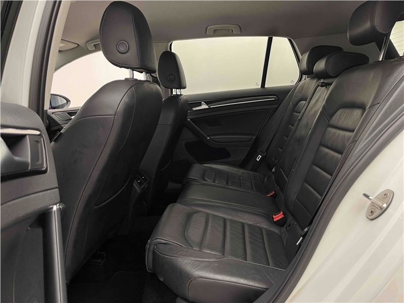 Foto do veículo VOLKSWAGEN GOLF 1.4 TSI HIGHLINE 16V TOTAL FLEX 4P TIPTRONIC 2016 58.280 KM 93.900,00