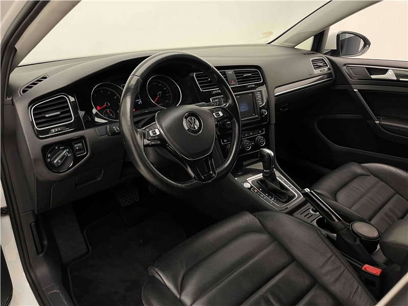 Foto do veículo VOLKSWAGEN GOLF 1.4 TSI HIGHLINE 16V TOTAL FLEX 4P TIPTRONIC 2016 58.280 KM 93.900,00