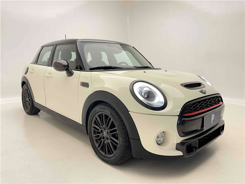 Foto do veículo MINI COOPER 2.0 S EXCLUSIVE 16V TURBO GASOLINA 4P AUTOMÁTICO 2015 83.021 KM 104.900,00