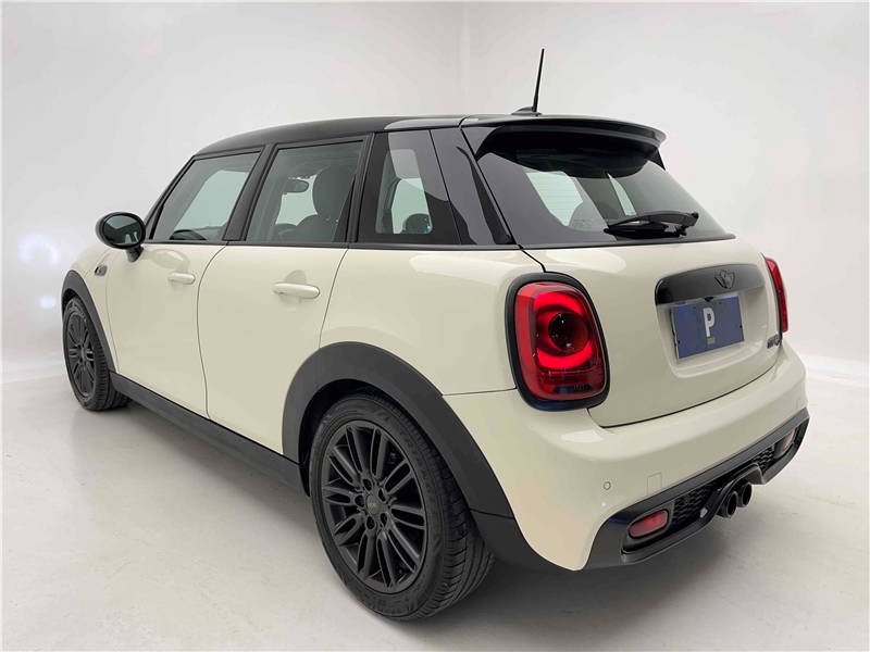 Foto do veículo MINI COOPER 2.0 S EXCLUSIVE 16V TURBO GASOLINA 4P AUTOMÁTICO 2015 83.021 KM 104.900,00