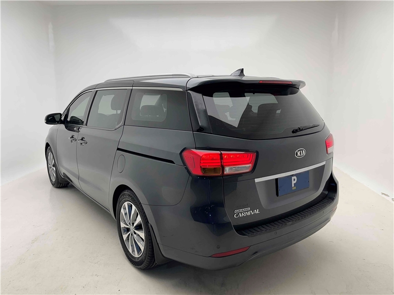 Foto do veículo KIA CARNIVAL 3.3 EX V6 24V GASOLINA 4P AUTOMATICO 2016 78.626 KM 205.900,00