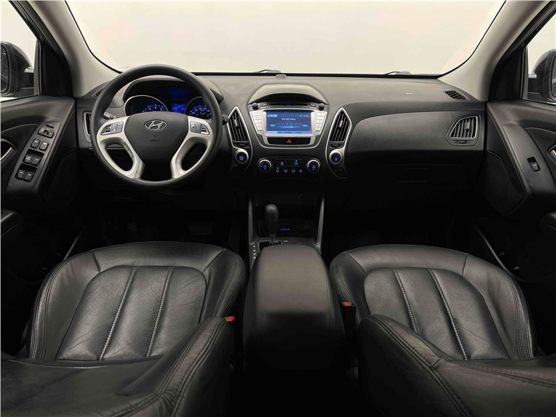 Foto do veículo HYUNDAI IX35 2.0 MPI 4X2 16V FLEX 4P AUTOMÁTICO 2013 72.680 KM 68.900,00