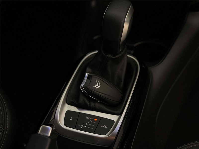 Foto do veículo CITROEN C4 CACTUS 1.6 THP FLEX SHINE PACK EAT6 2022 15.825 KM 104.900,00