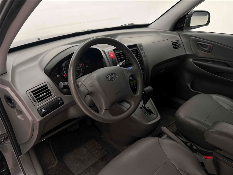 Foto do veículo HYUNDAI TUCSON 2.0 MPFI GLS 16V 143CV 2WD FLEX 4P AUTOMÁTICO 2016 86.498 KM 59.900,00