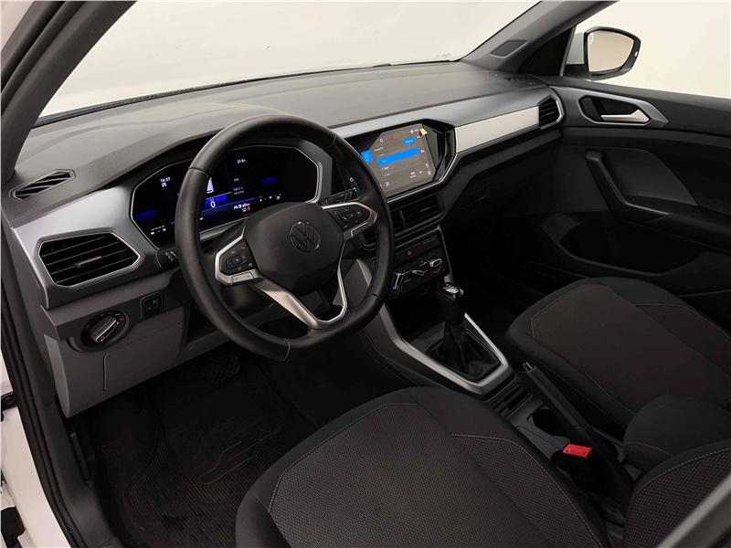 Foto do veículo VOLKSWAGEN T-CROSS 1.0 200 TSI TOTAL FLEX AUTOMÁTICO 2022 18.319 KM 114.900,00
