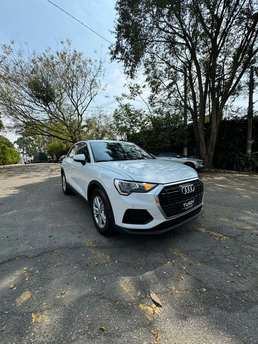 Foto do veículo AUDI Q3 1.4 35 TFSI GASOLINA PRESTIGE PLUS S TRONIC 2020 53.000 KM 163.990,00