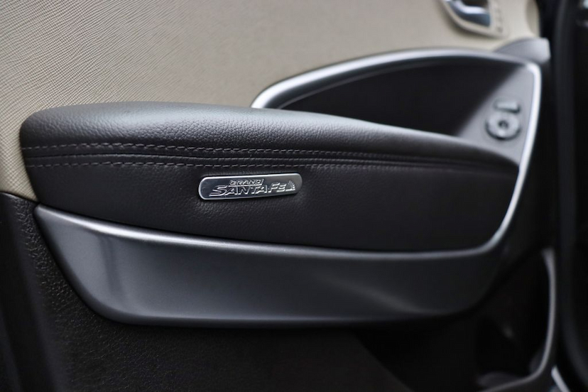 Foto do veículo Hyundai GRAND SANTA FÉ  2016 75.380 KM R$ 148.000,00