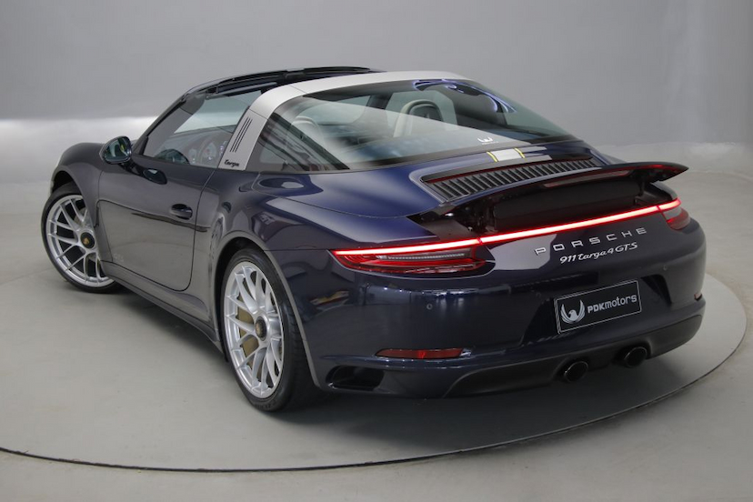 Foto do veículo PORSCHE 911  2019 11.580 KM R$ 1.350.000,00