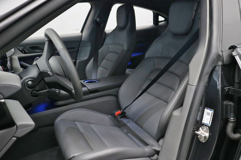 Foto do veículo PORSCHE TAYCAN  2021 21.300 KM Sob Consulta