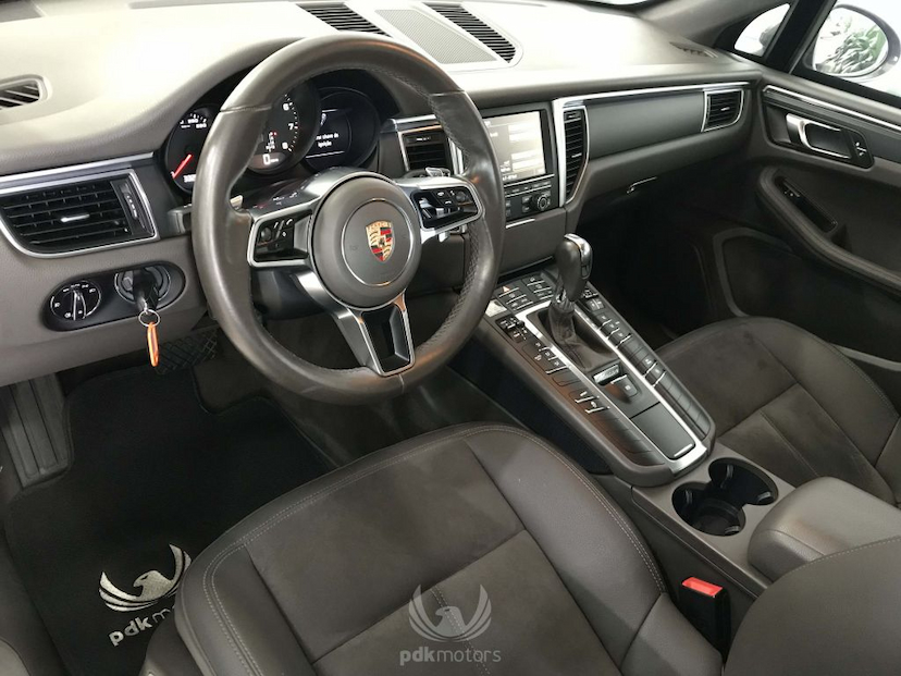 Foto do veículo PORSCHE MACAN  2015 33.205 KM R$ 279.000,00