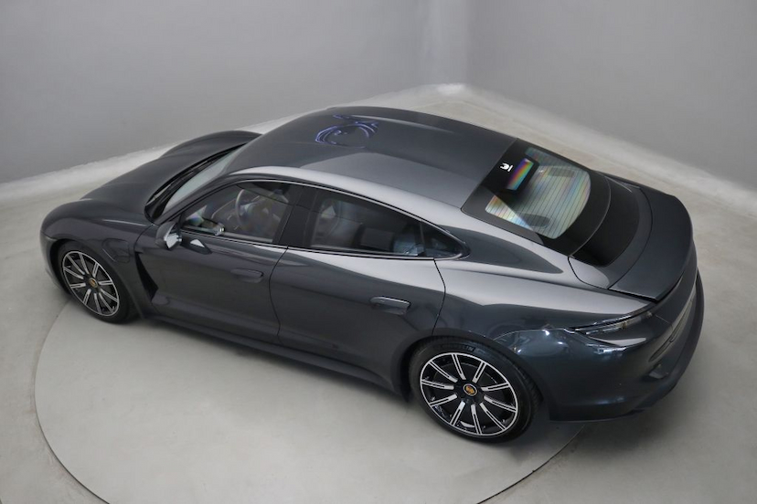 Foto do veículo PORSCHE TAYCAN  2021 21.300 KM Sob Consulta