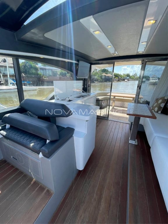 Foto do veículo Triton Yachts 52 HT  2019  Sob Consulta