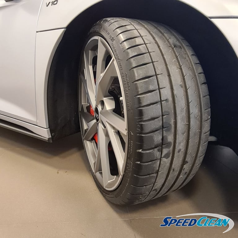Foto do veículo AUDI R8  2021 2.900 KM Sob Consulta